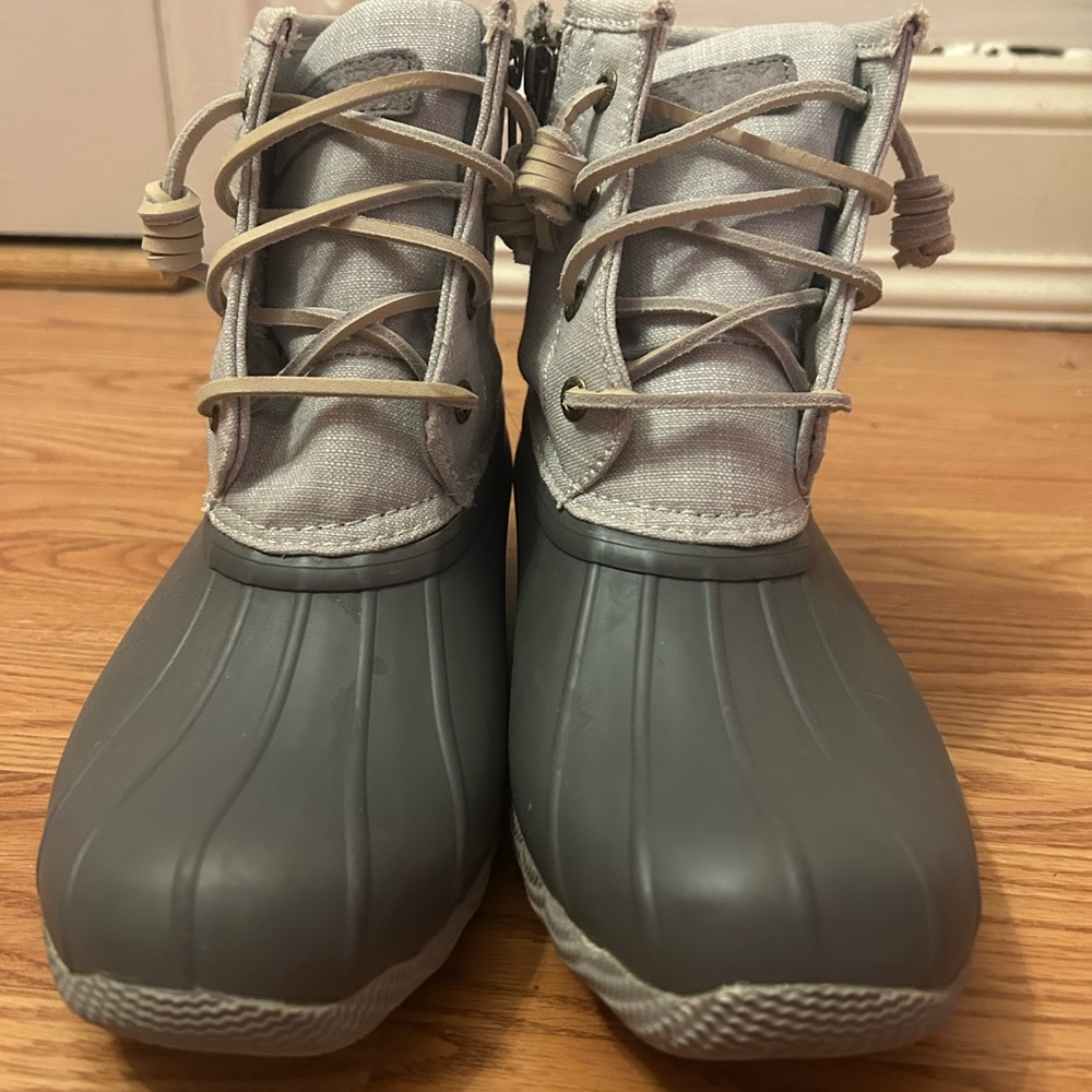 BRAND NEW sperry grey winter boots